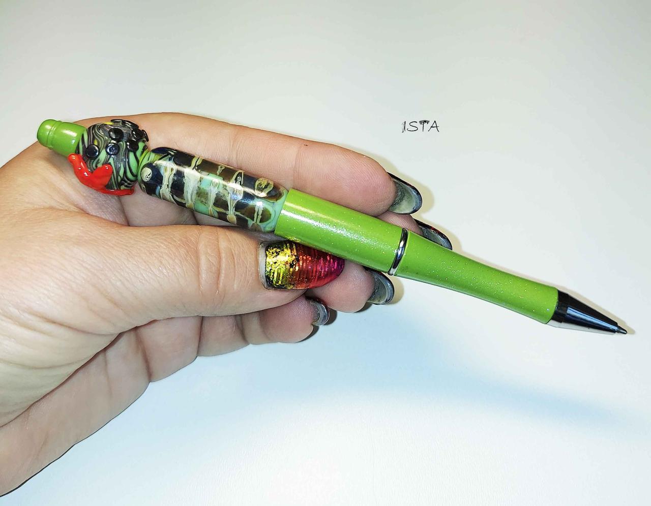 Кулькова ручка з авторською намистиною 8905 з добаванням срібла ISTA Lampwork