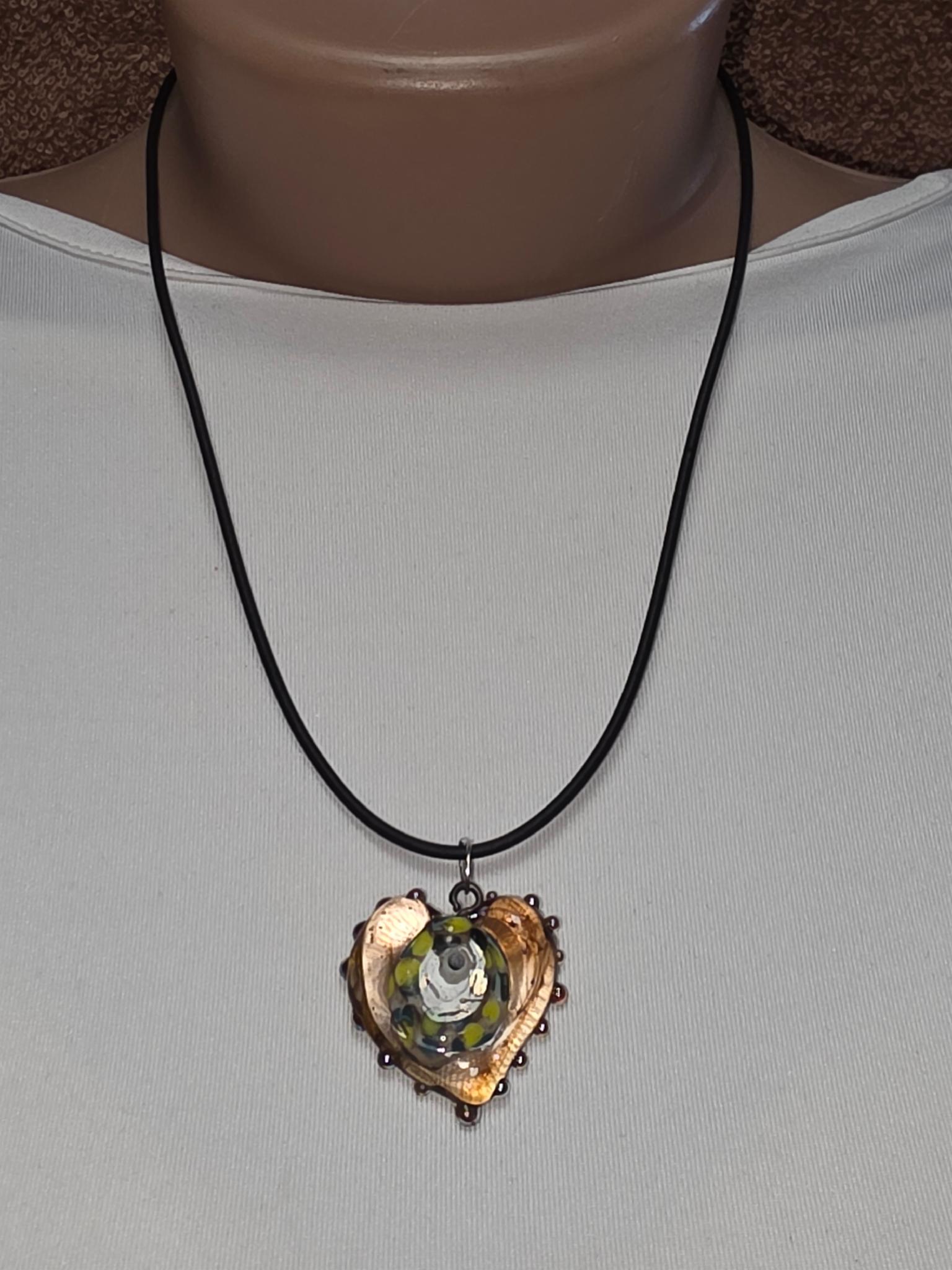 Скляний підвіс ISTA Lampwork на каучуковому шнурі 44-48см, R7 Серце