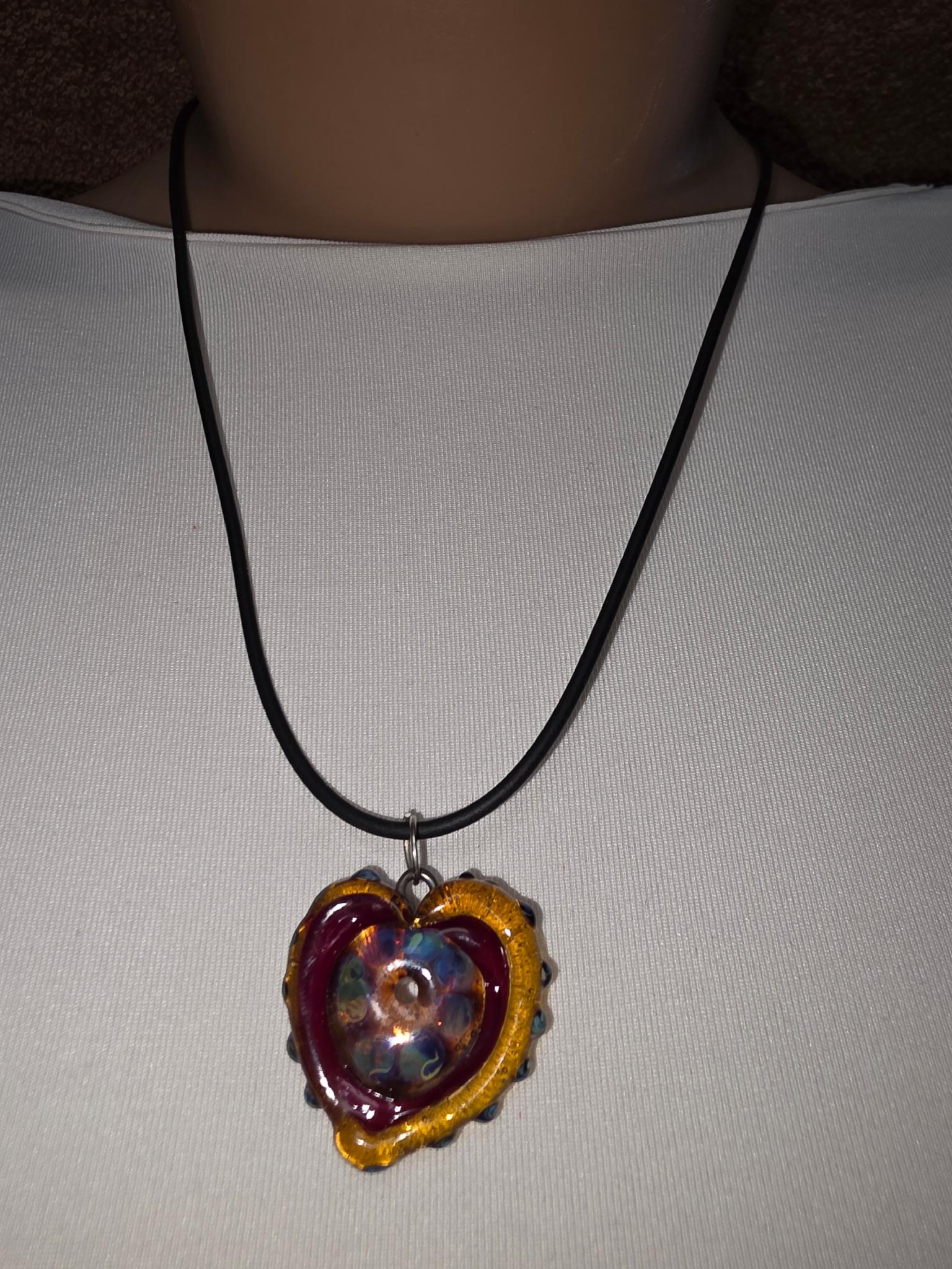 Скляний підвіс ISTA Lampwork на каучуковому шнурі 44-48см, R5 Серце