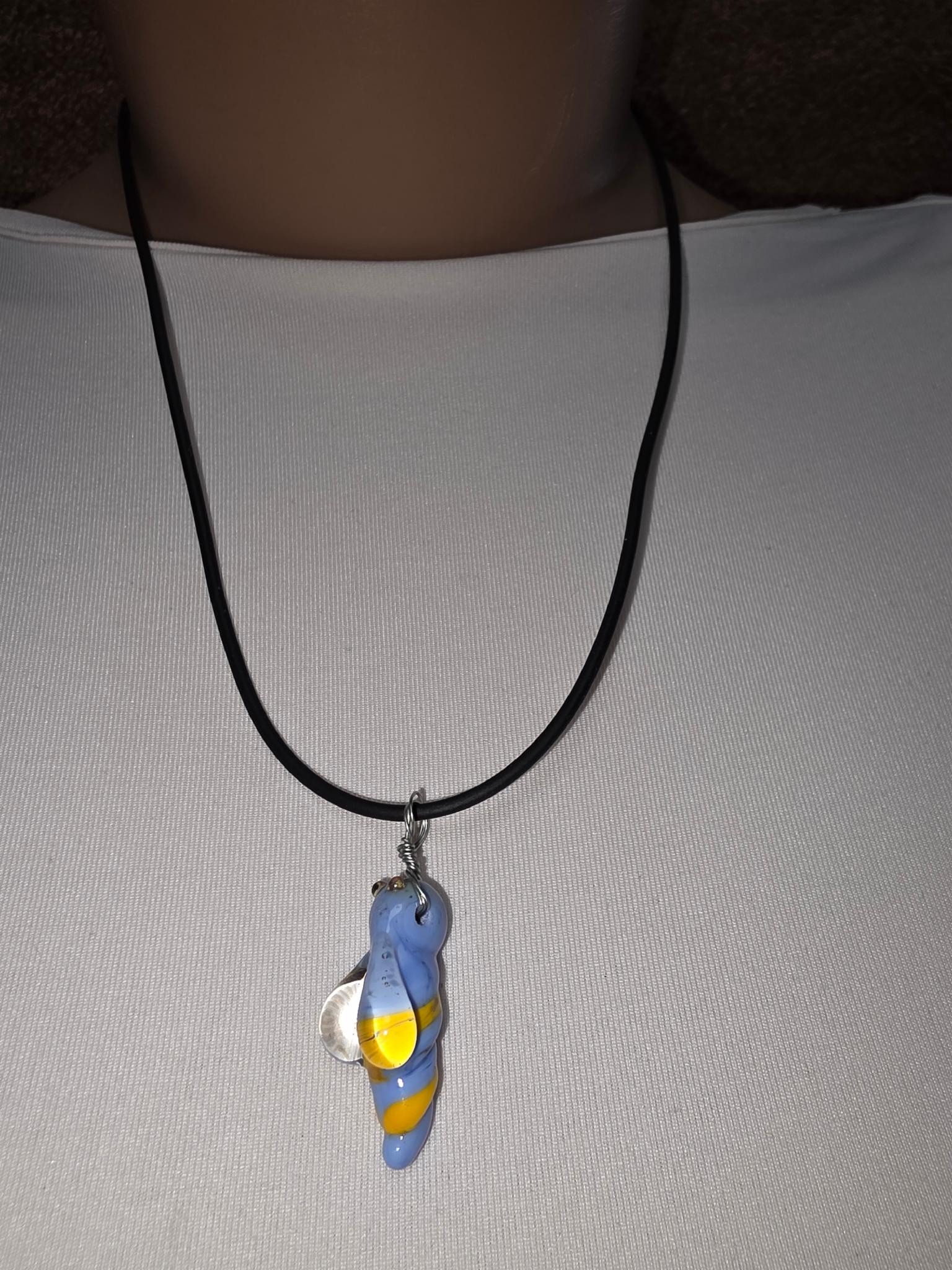 Скляний підвіс ISTA Lampwork на каучуковому шнурі 44-48см, R22